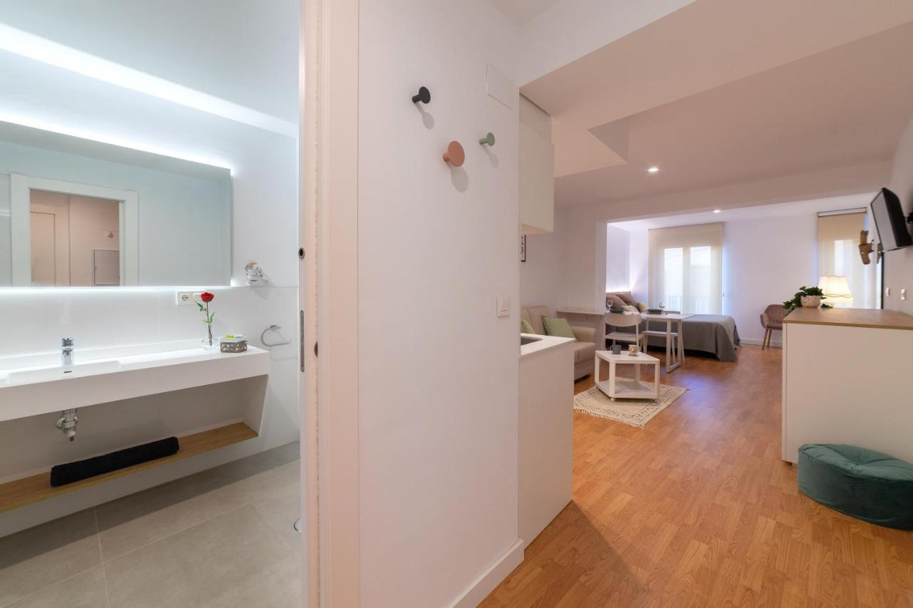 Apartamentos Turísticos Torres De Santiago Úbeda Exterior foto