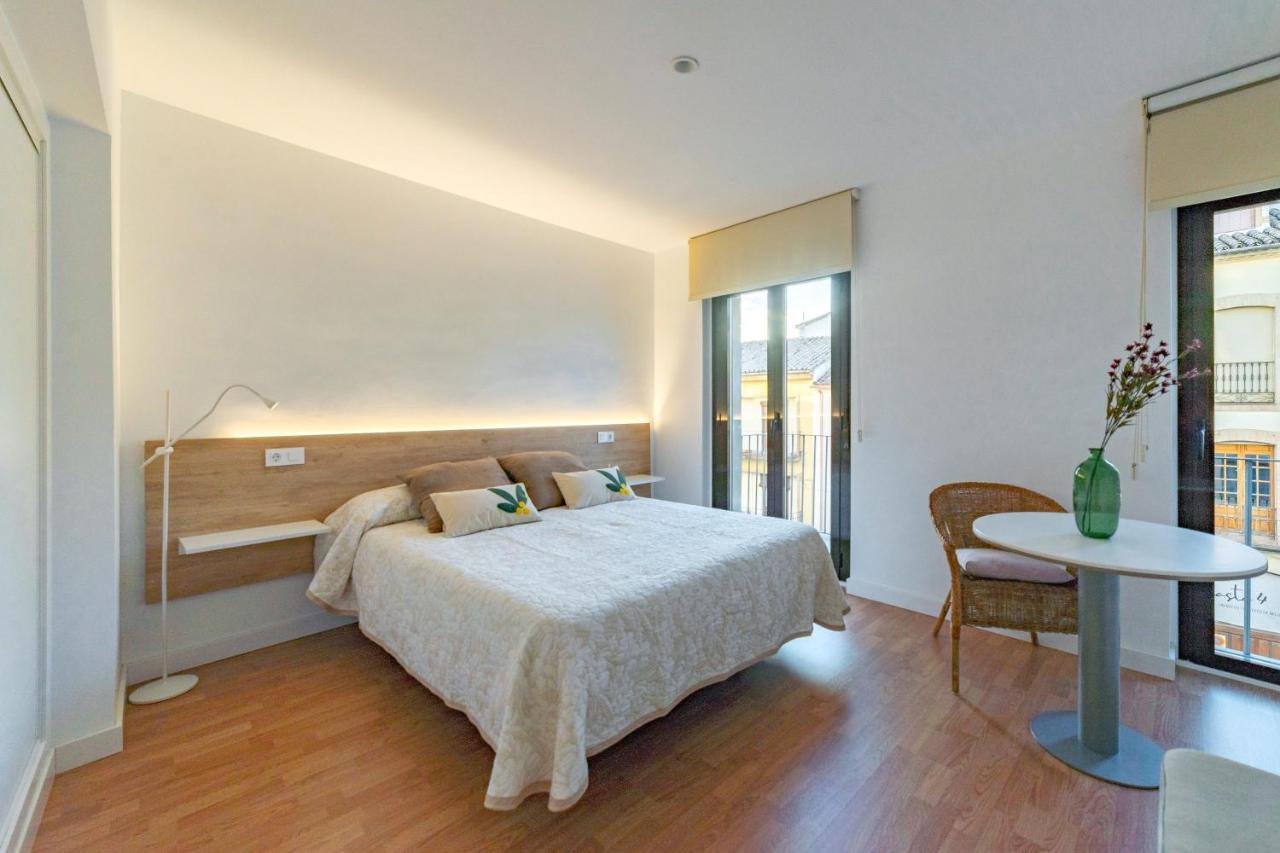 Apartamentos Turísticos Torres De Santiago Úbeda Exterior foto