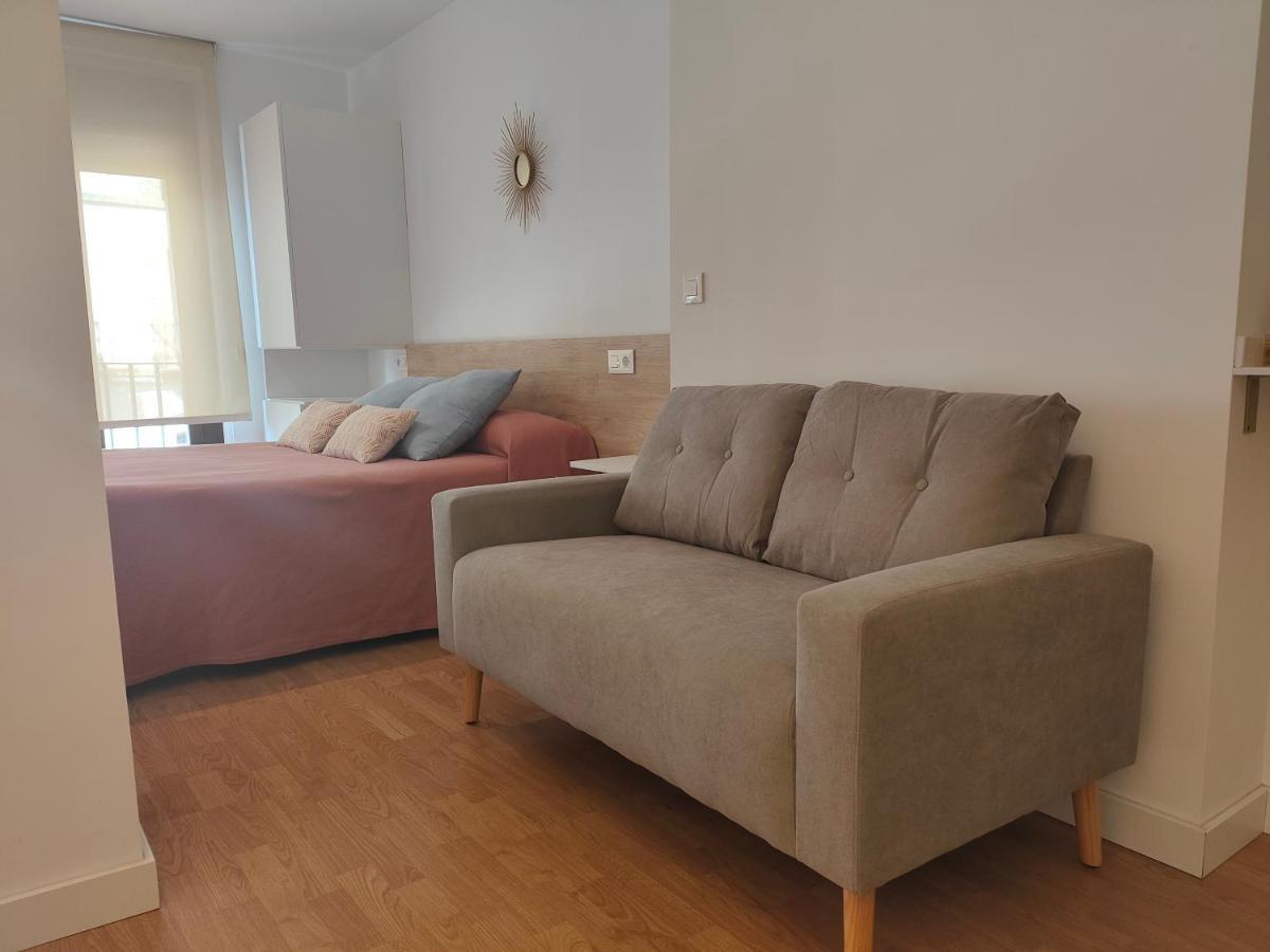 Apartamentos Turísticos Torres De Santiago Úbeda Exterior foto